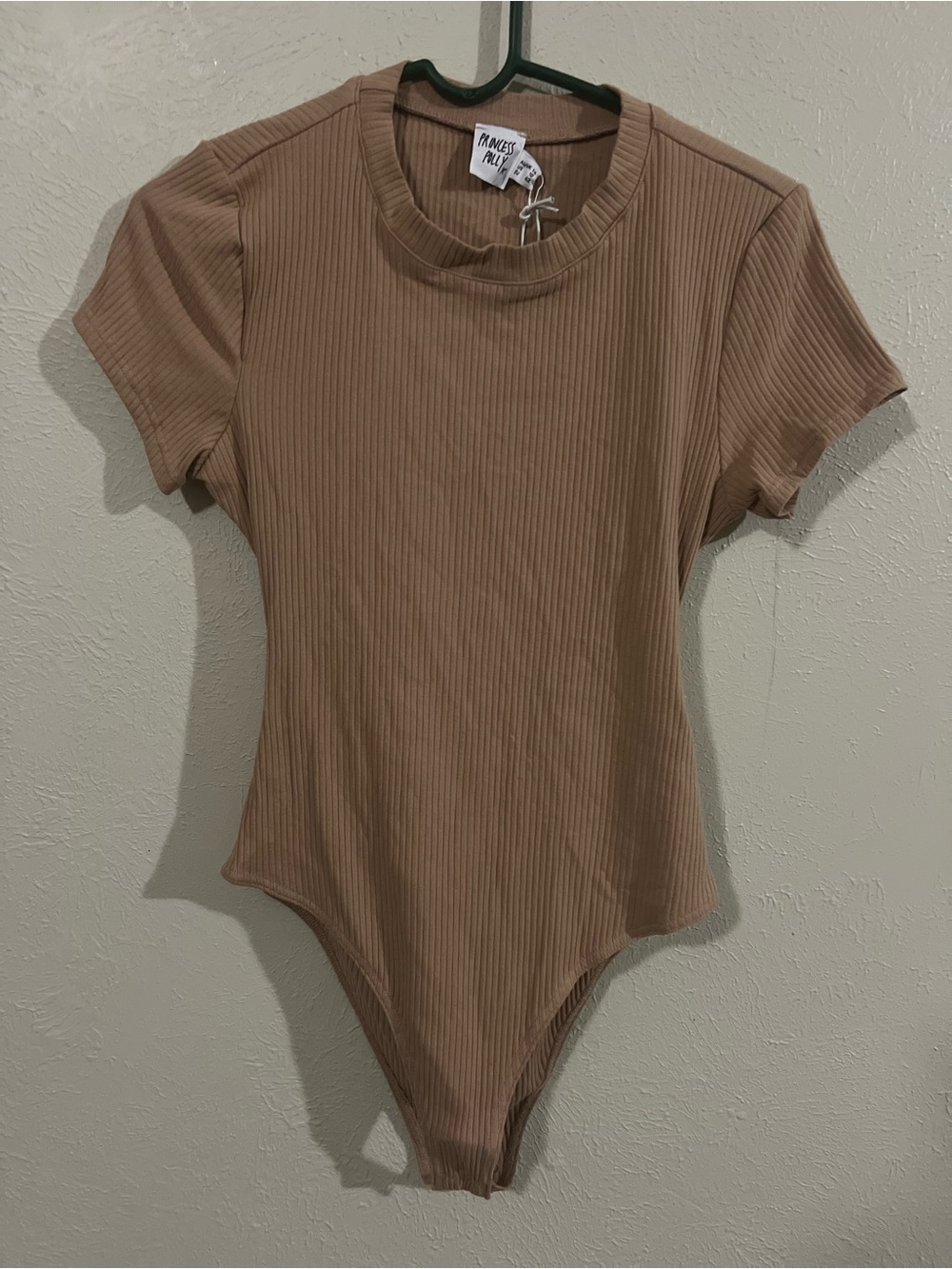 NWT Princess Polly Nyah Ribbed Short Sleeve Bodysuit in Beige size 10